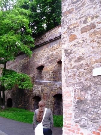 im Inneren der Festung am Strahov-Berg, kurz vor der Burg